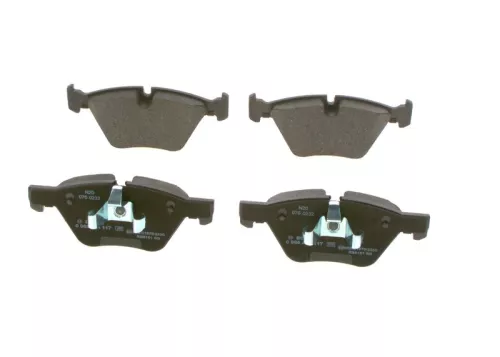 BOSCH Brake Pad Set, disc brake (0986494117)